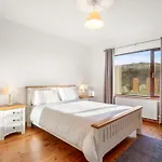 Makeelan House Holiday home *