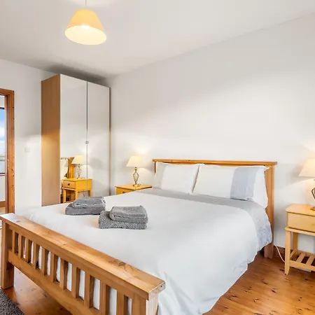 Makeelan House بيت للعطل رينفيلي
