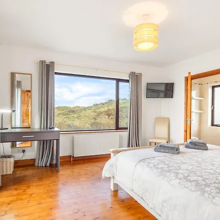 بيت للعطل Makeelan House