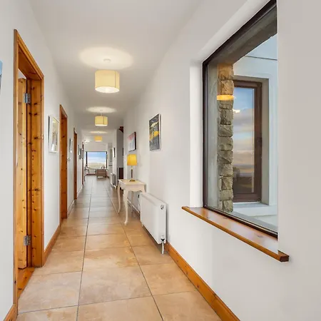 بيت للعطل Makeelan House
