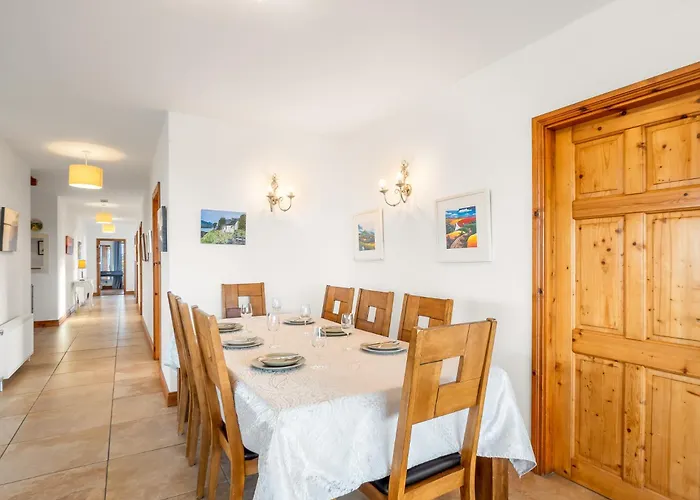 Holiday home Makeelan House