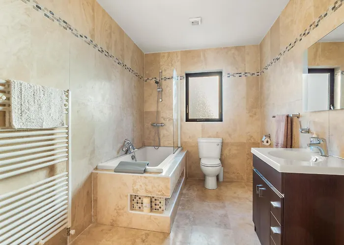 Makeelan House Holiday home *